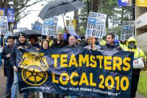 Teamsters General President Sean M. O’Brien joined the Local 2010 picket line on February 17 in San Francisco.